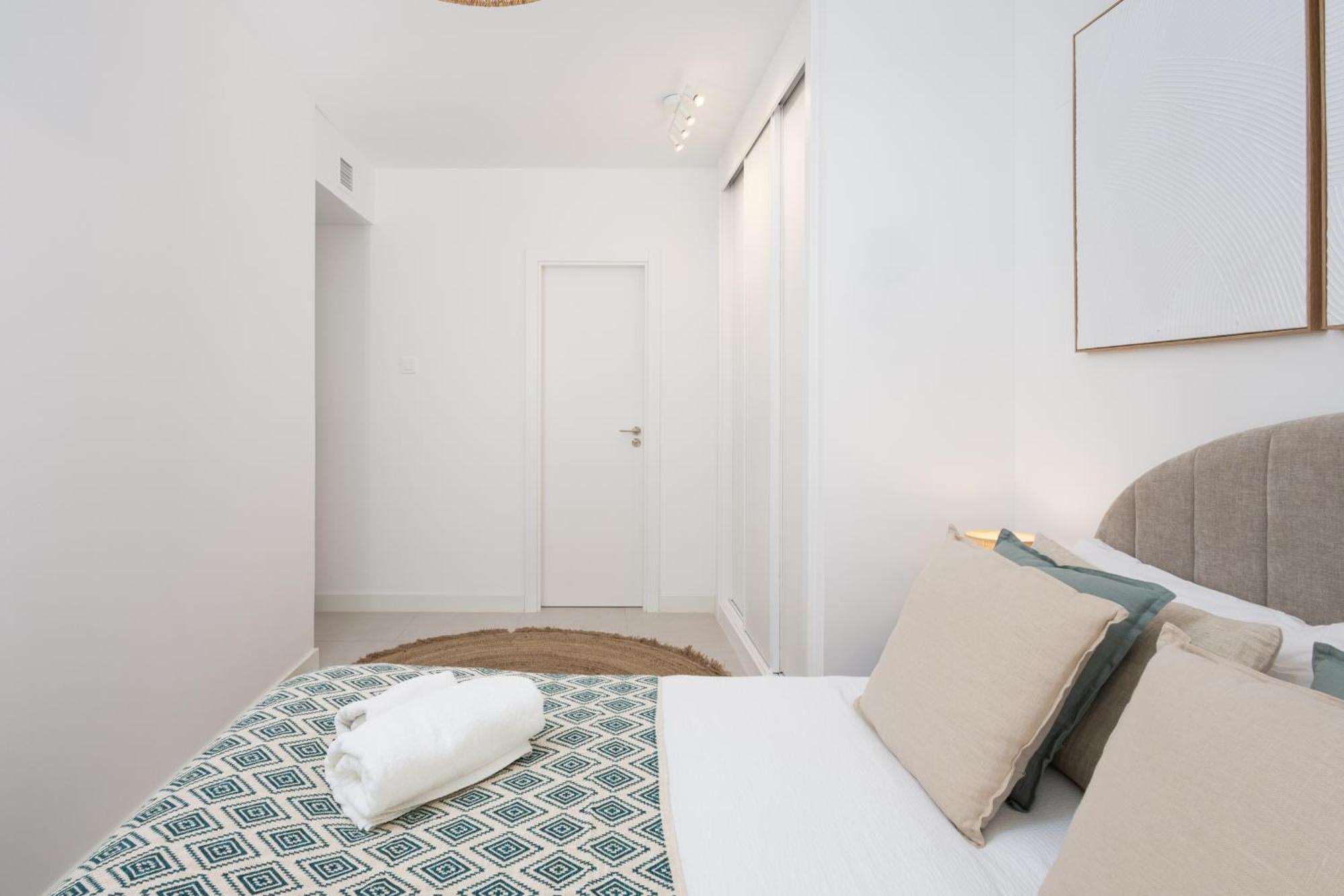 Urban Comfort - Pool & Parking Appartement